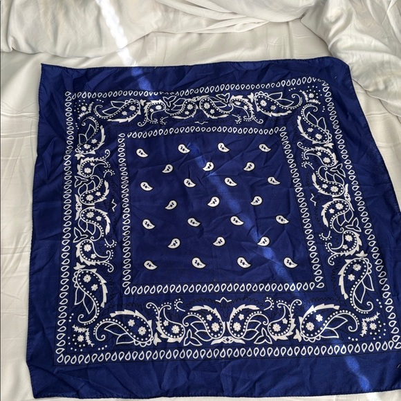 Bandana set of 8, all 21” square Never used - Picture 2 of 2